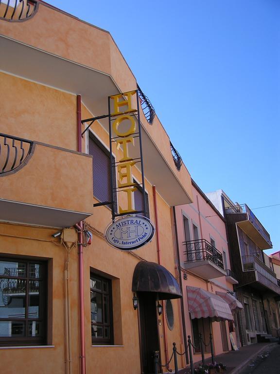 Hotel Mistral Portoscuso Extérieur photo