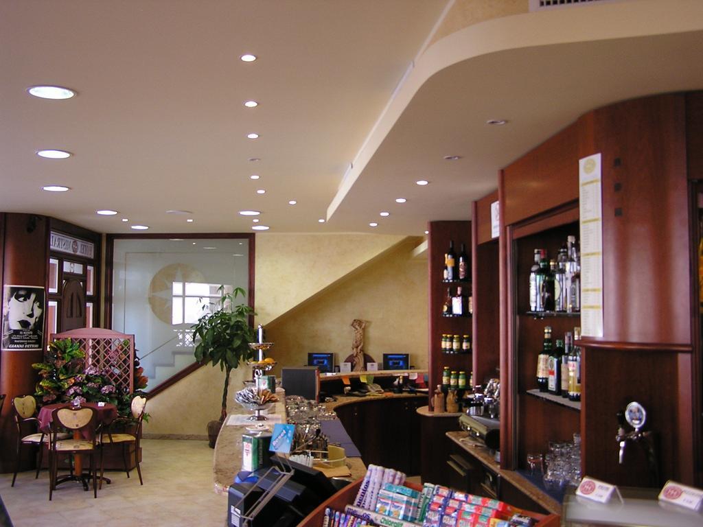 Hotel Mistral Portoscuso Extérieur photo